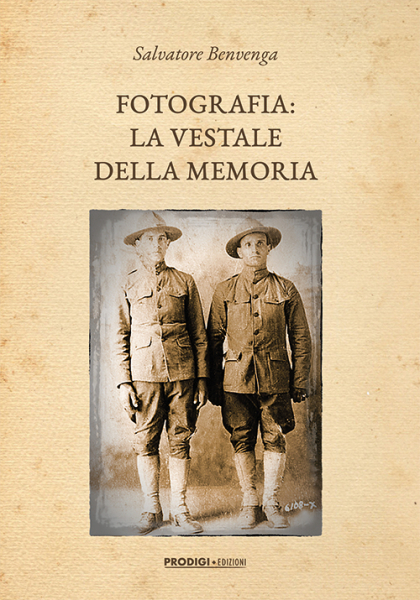 FOTOGRAFIA LA VESTALE DELLA MEMORIA